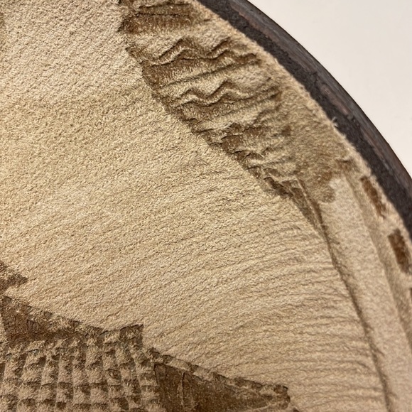 Ecuadorian Engraved Suede Pottery - Picture 5 of 10